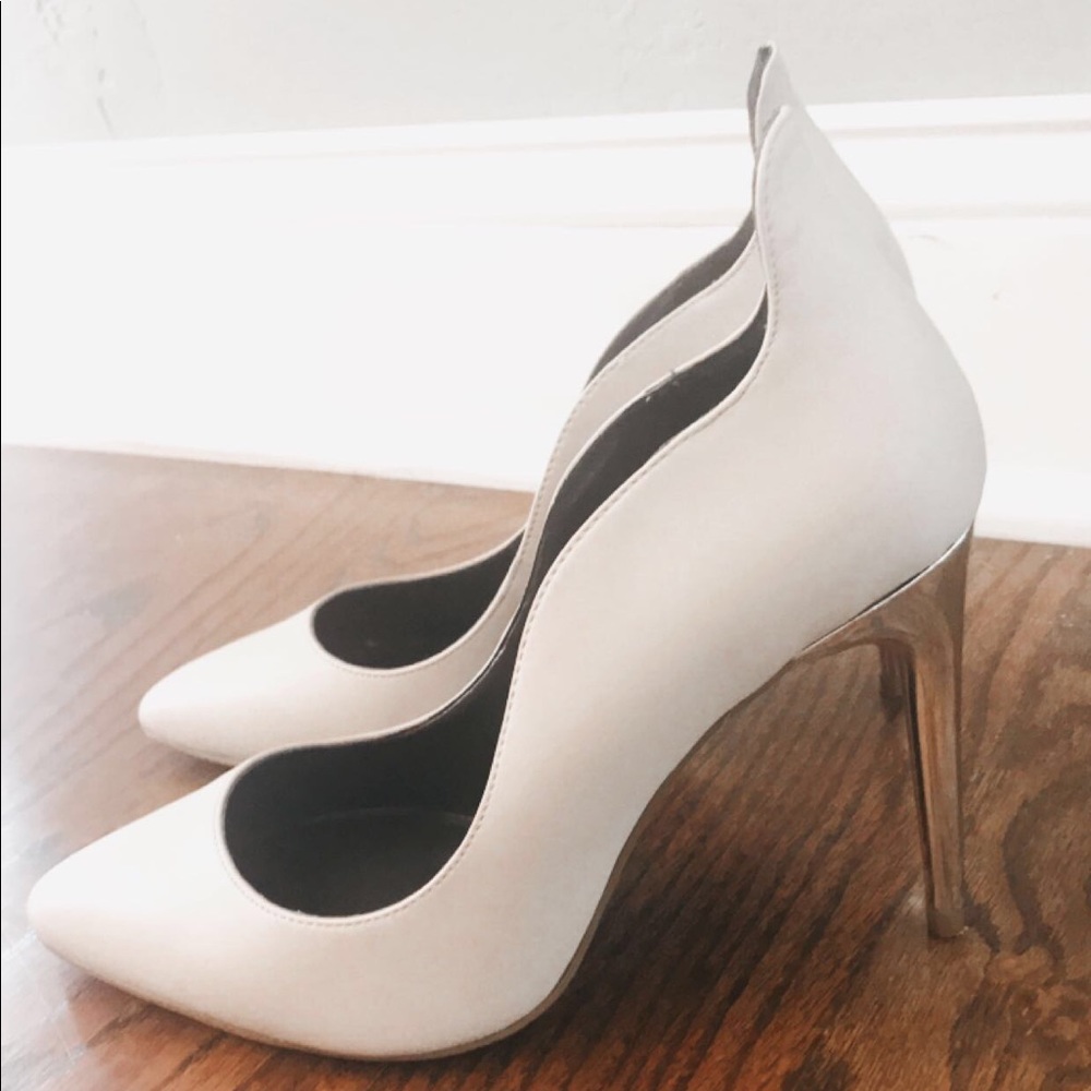 ALDO Ceglia-12 Silver Heels Size 6.5